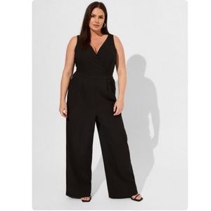 TORRID NWT Studio Refined Crepe Surplice Jumpsuit Sz 22